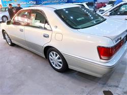 تۆیۆتا کراون